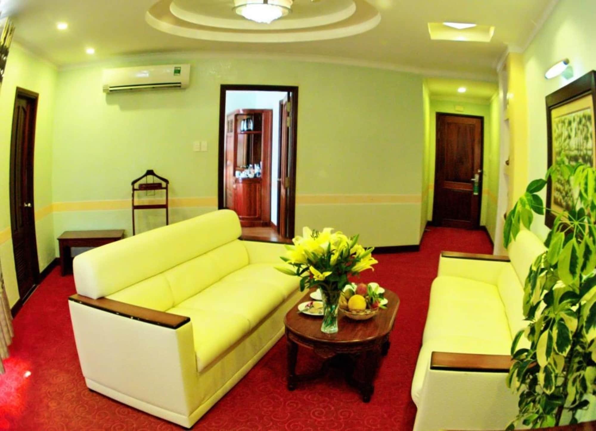 Ninh Kieu 2 Hotel Can Tho Esterno foto